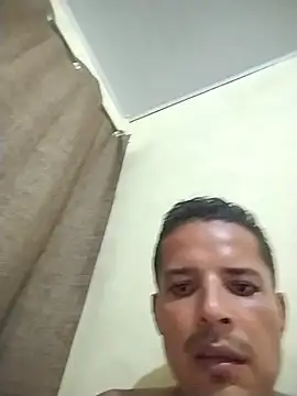 Alvarito_25 – Naživo XXX chat