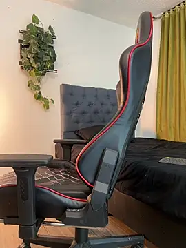 Benjii_Carter1 Adlı Modelin Canlı XXX Sohbeti