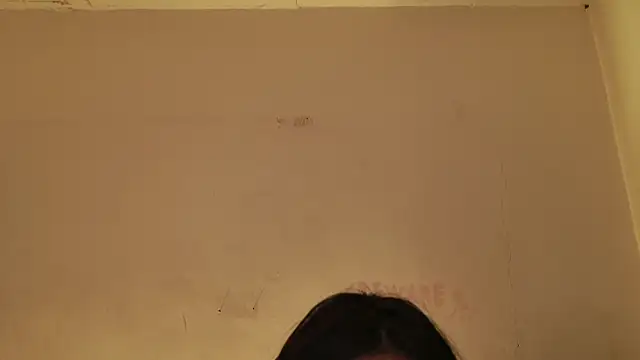 MoonLipsON- live XXX chat