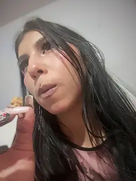 Chat +18 de ariella_lovee ao vivo