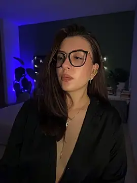 EmaSaenz Chat XXX in diretta