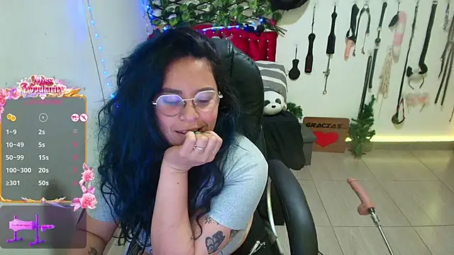 elektra_32's Live XXX Chat