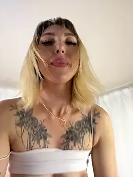 TeaseBabeXXX Chat XXX in diretta