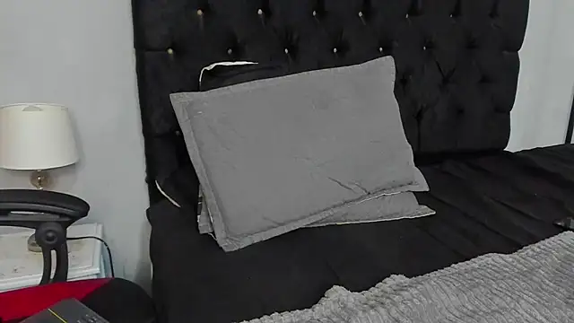 Chat +18 de tyler_hank01 ao vivo