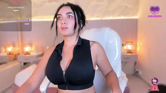 Chat XXX en directo de SofiaThonsonn