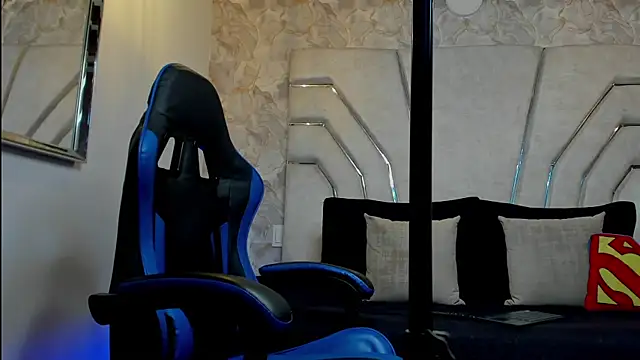 Chat XXX en directo de MAXTHOMSON