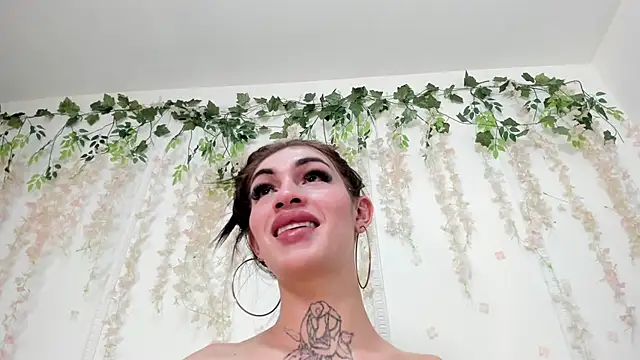 lizz_lunna XXX чат на живо