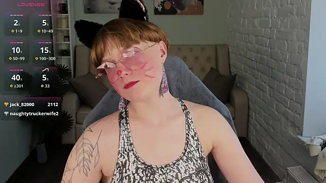 AuroraGlo's Live XXX Chat