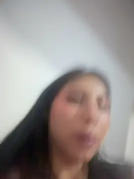 ariella_loveeのライブXXXチャット