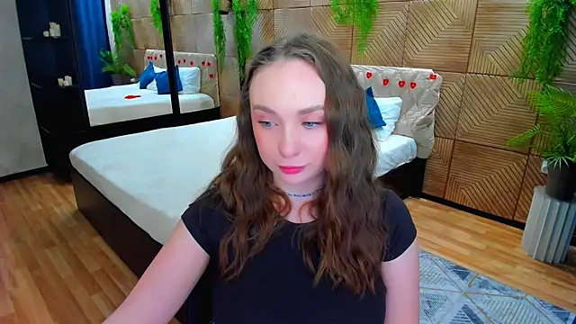 TrueReincarnation Chat XXX live