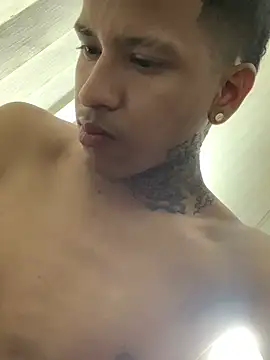 XXX chat uživo modela Anthony_clark1