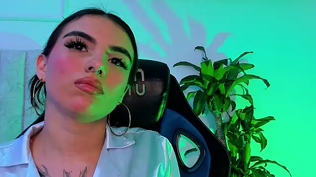 isabella_hv Chat XXX live