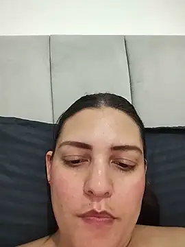 Mia_Hampton লাইভ XXX চ্যাট