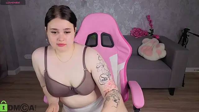 Michelle_Hostn Live XXX chat