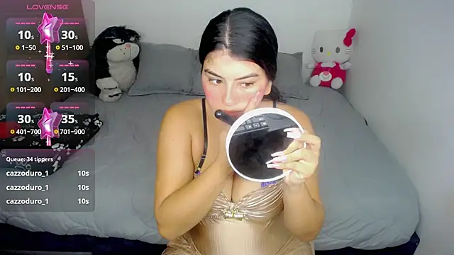 hello_kityy25's Live XXX Chat