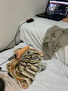 Ozge-SluttyScream69 Pertunjukan Webcam