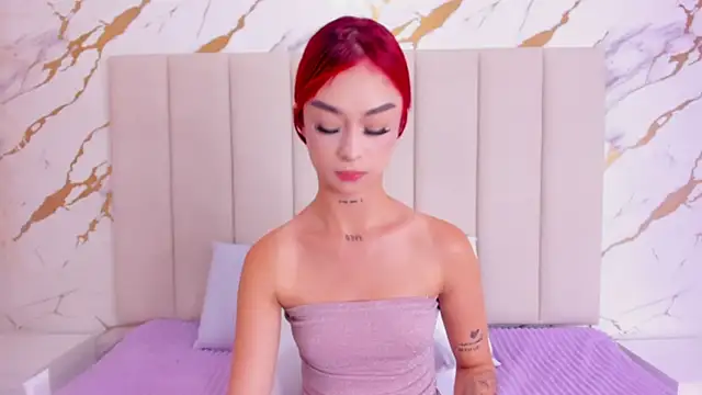 _bella_rossee_'s Live XXX Chat