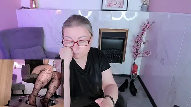 XXX chat uživo modela Alexandra_Kind