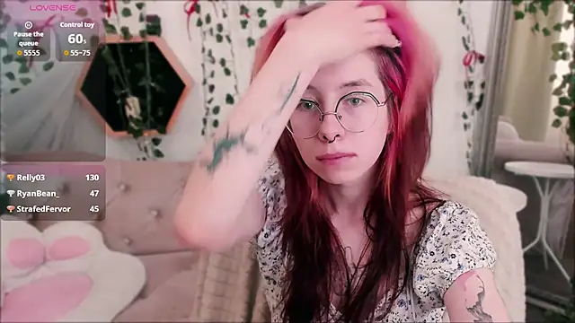 Alice_Nyx: онлайн-секс-чат