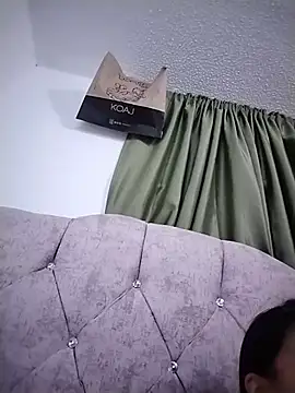 Tiphanydirty3 Adlı Modelin Canlı XXX Sohbeti