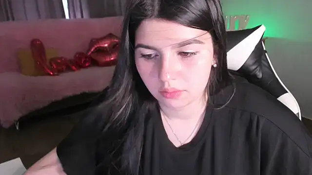 KisaModel's Live XXX Chat