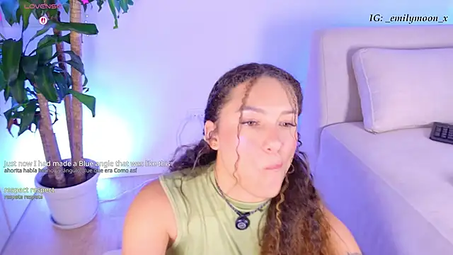 onlyemily_ Chat XXX in diretta