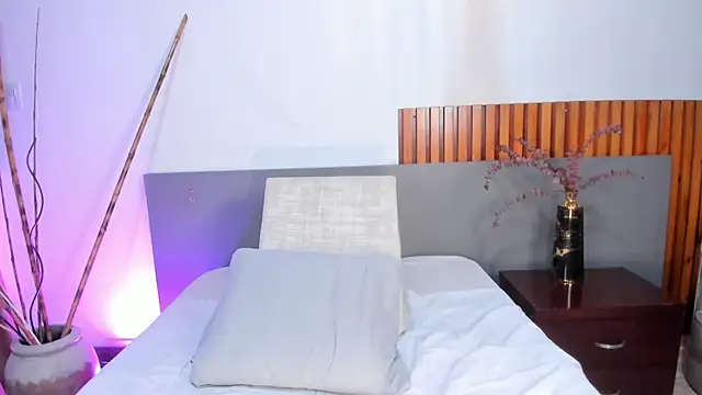 AnnaDenver Chat XXX live