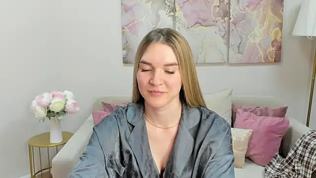 Chat +18 de RoxyReignn ao vivo