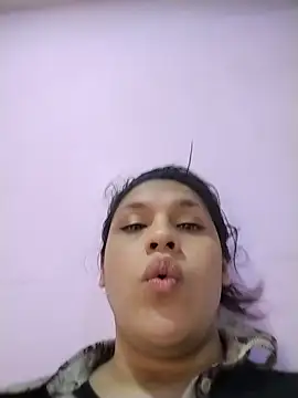 kimCosseyy Adlı Modelin Canlı XXX Sohbeti