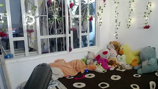 IncognitoLive1's Live XXX Chat