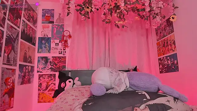 צ'אט XXX בשידור חי של MissCurvyTop