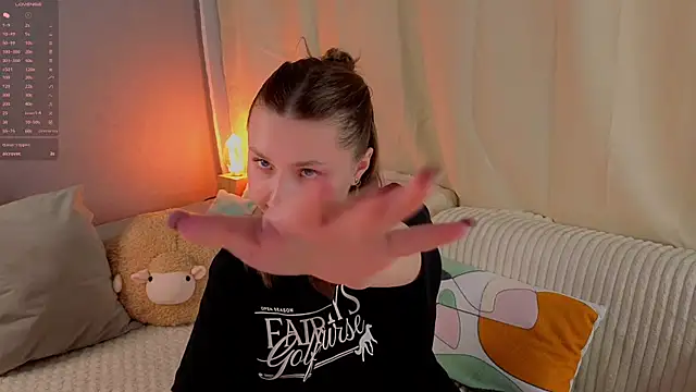 LorriMonz Adlı Modelin Canlı XXX Sohbeti