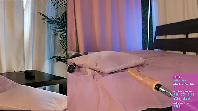 webpetite's Live XXX Chat
