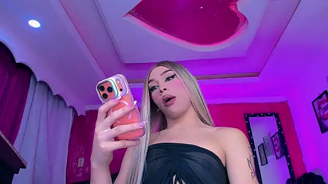 XXX chat uživo modela TiffanyMackensyy