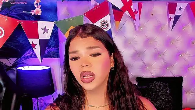 Keira_Fox31 Chat XXX live