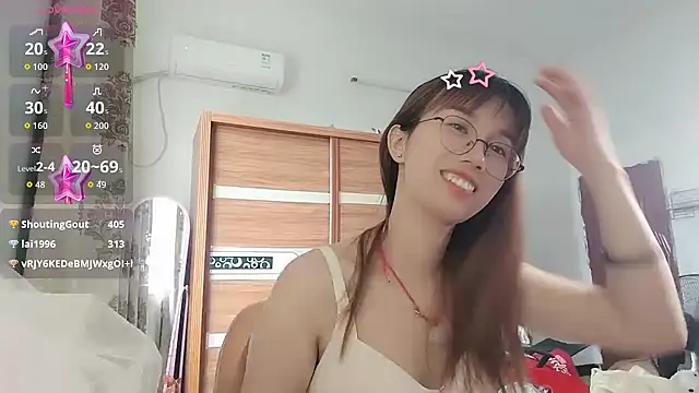 Lili_666 Chat XXX in diretta