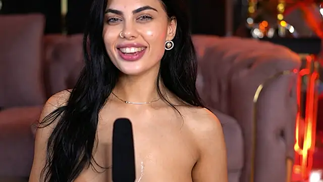 Chatroom XXX en direct de RavennaDArcy