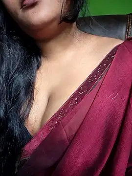 Aruna-1 Adlı Modelin Canlı XXX Sohbeti