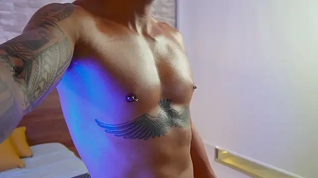 XXX chat uživo modela aaron_bolt