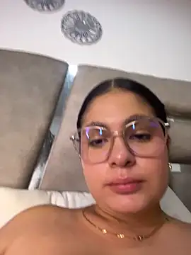 Czat XXX na żywo – Yassy_11