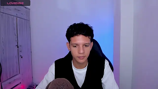 tylernova live XXX chat