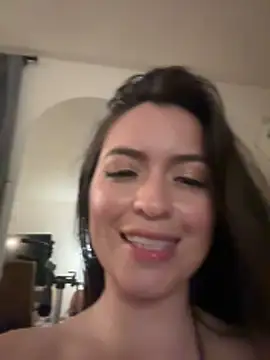 Little__Danni1 Adlı Modelin Canlı XXX Sohbeti