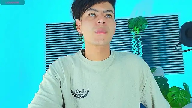 Živý XXX chat ThiiagoSaeenz