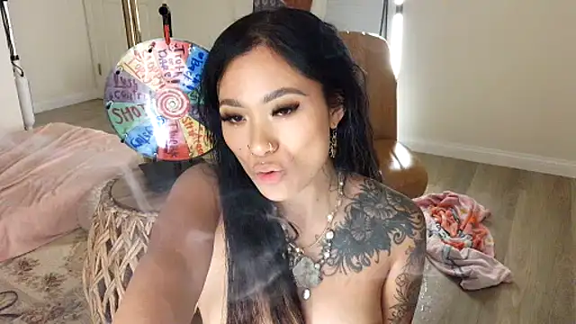 แชท XXX สดของ maciixbby