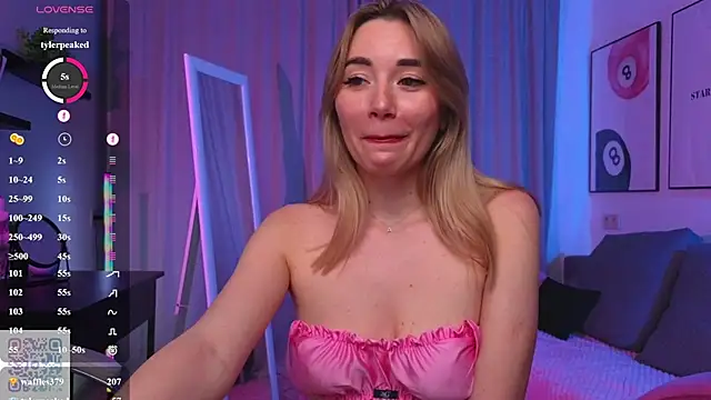 Chat +18 de Rosie_Mac ao vivo