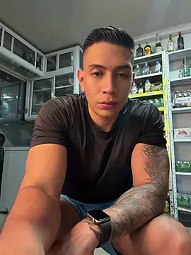 OliverWest04 Live XXX Chat