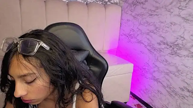 Chat XXX Live Adarasuri_v
