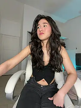 julieta_jhonss Adlı Modelin Canlı XXX Sohbeti