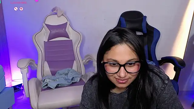 Cuteprincess21 Adlı Modelin Canlı XXX Sohbeti