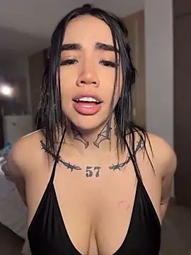 Chatroom XXX en direct de Nickiiiii